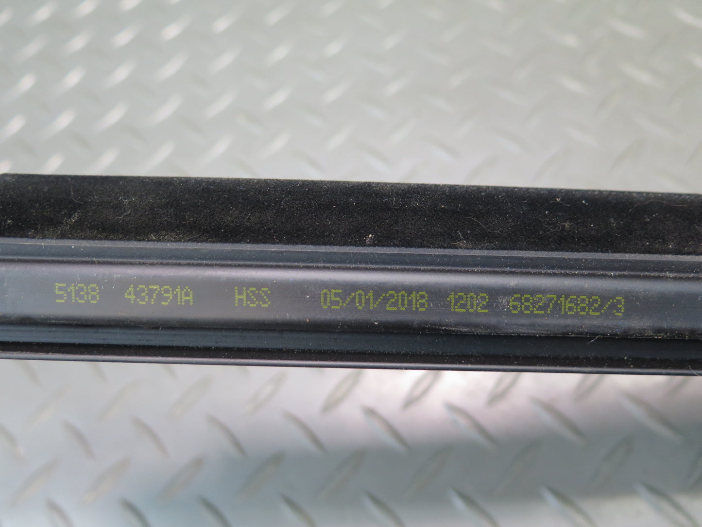 18-23 Jeep Wrangler JL 4-DOOR Set of 8 Door Window Weatherstrip Seal Gasket OEM