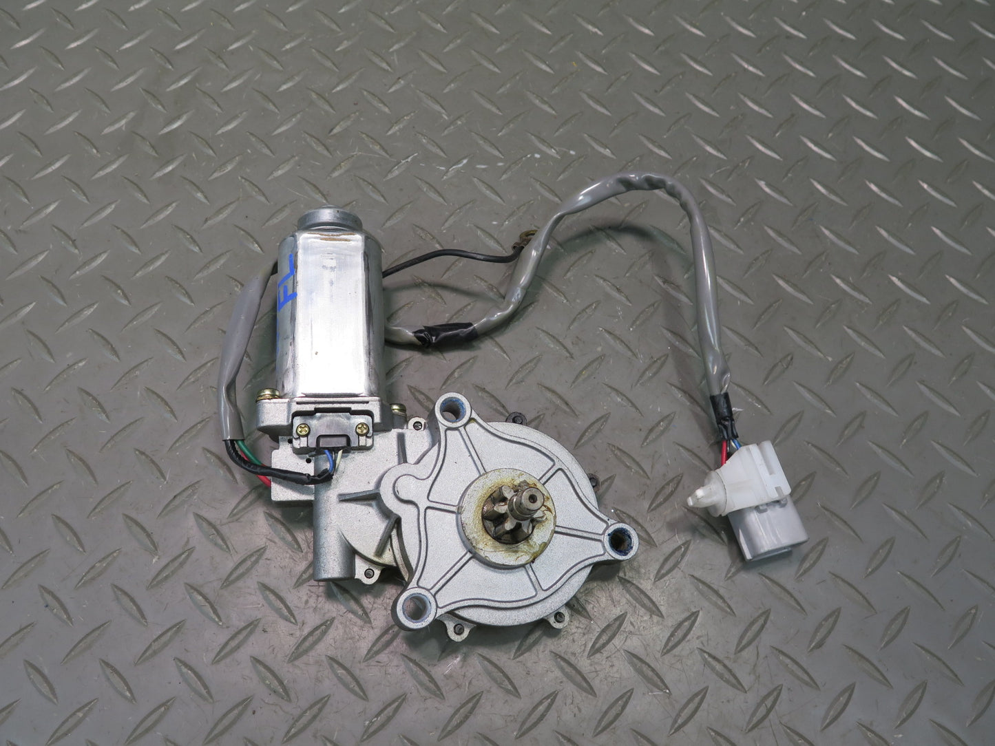 02-10 Lexus Z40 SC430 Convertible TOP Roof Left Hinge Drive Motor OEM