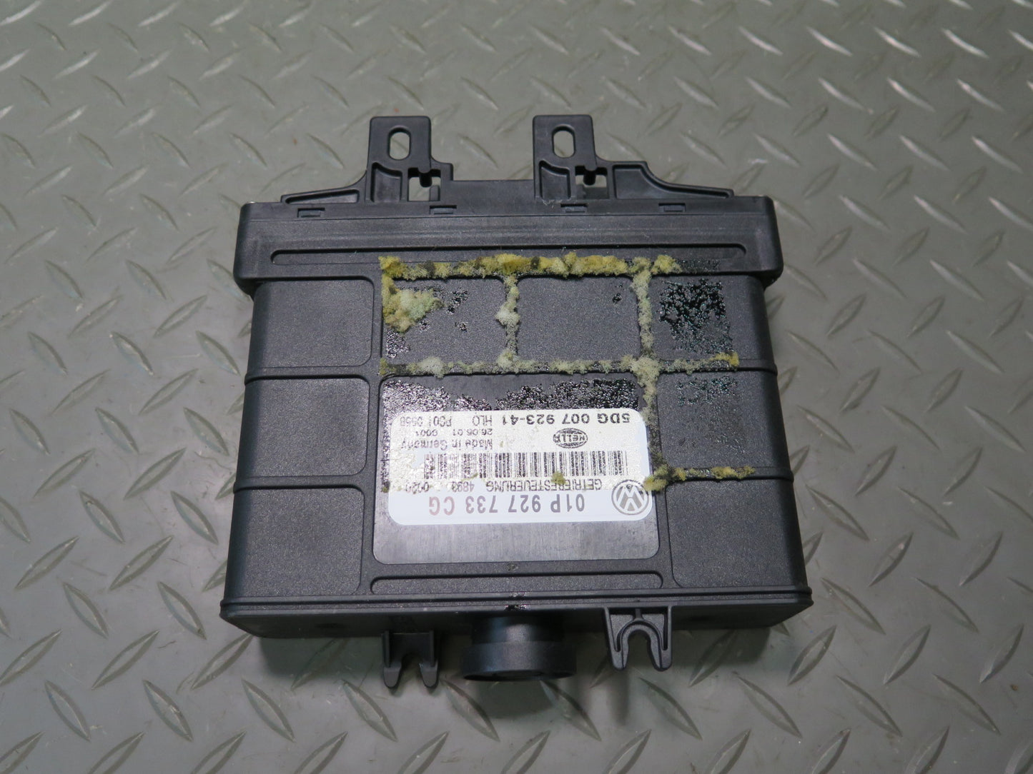02-03 VW Eurovan T4 2.8L Automatic Transmission Control Module 01P927733CG OEM