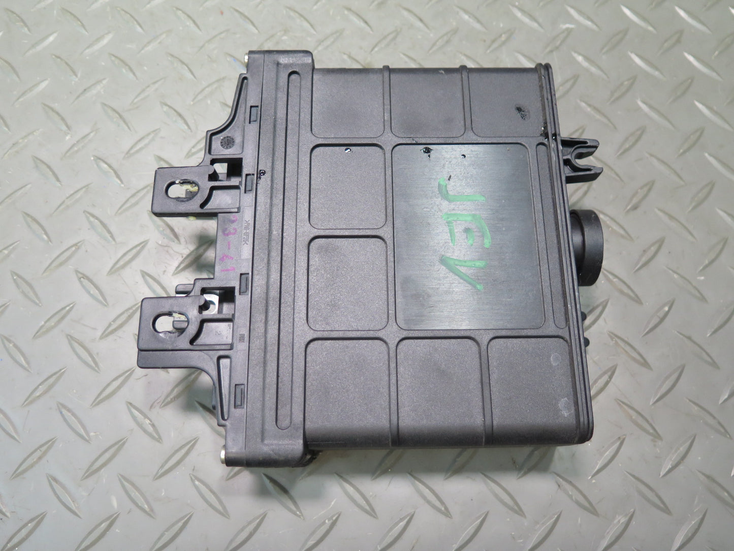 02-03 VW Eurovan T4 2.8L Automatic Transmission Control Module 01P927733CG OEM