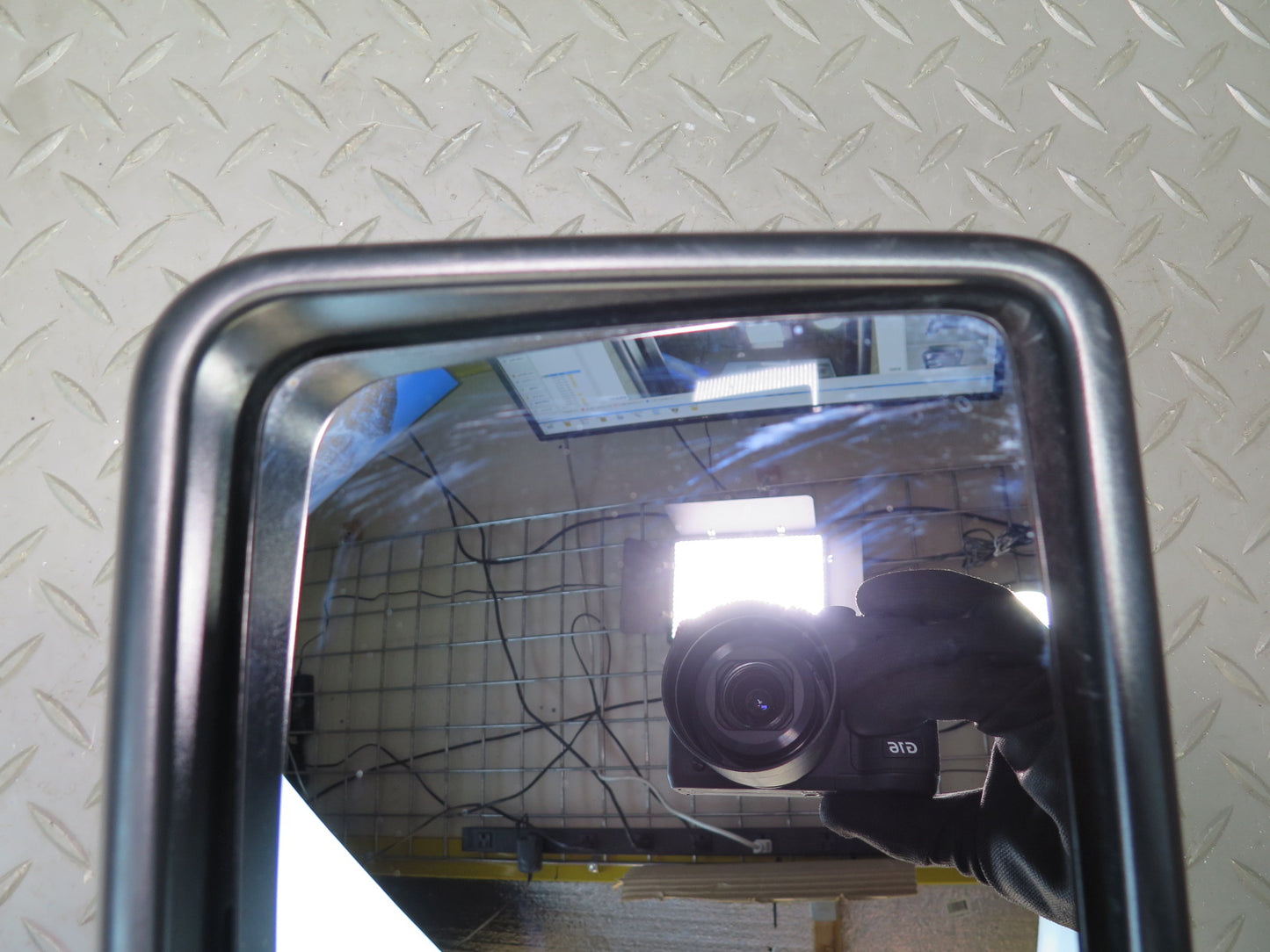 18-23 Jeep Wrangler JL Right Side View Heated Power Mirror OEM