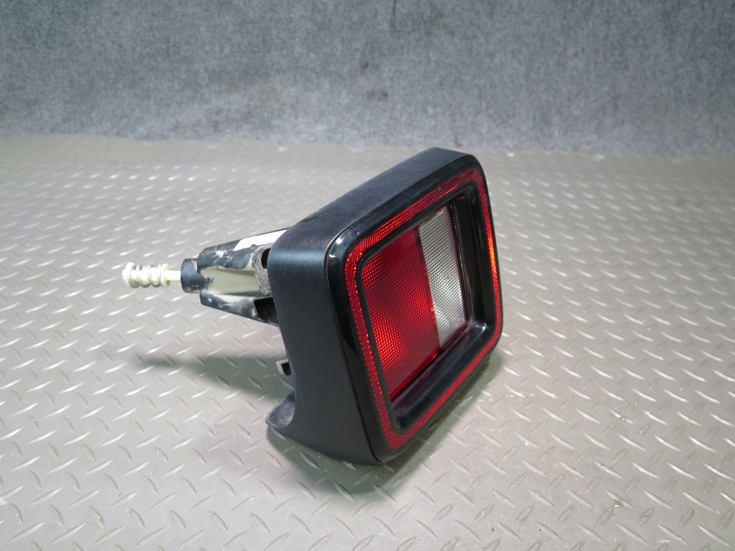 18-23 Jeep Wrangler JL Set of 2 Rear Left & Right Tail Light Lamp OEM