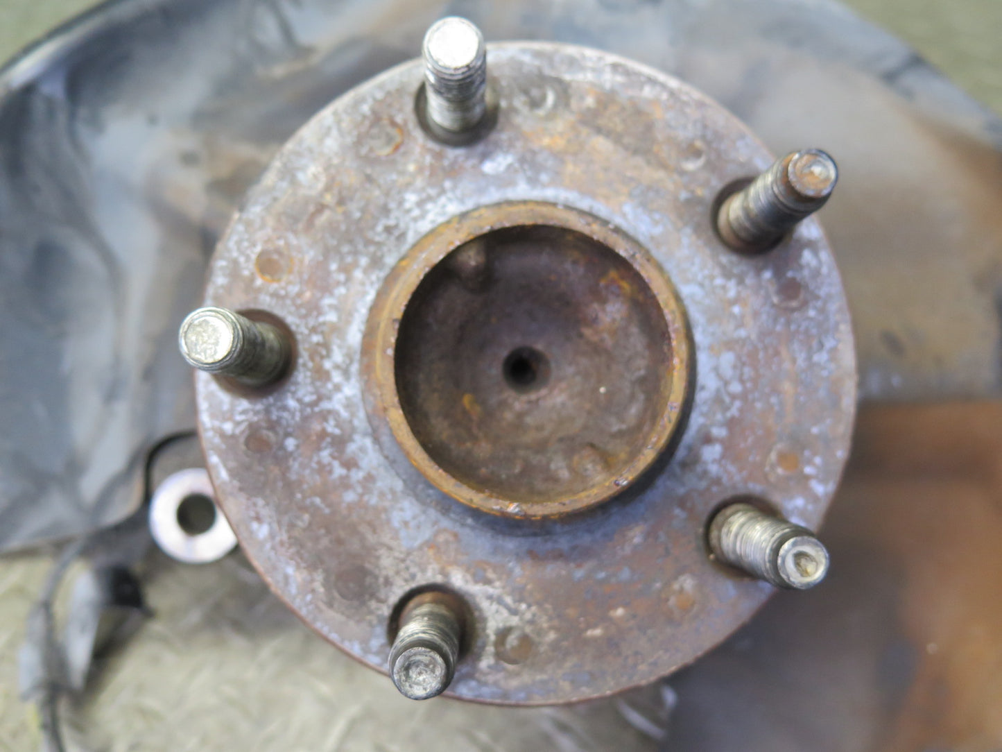 02-10 Lexus SC430 Front Right Side Spindle Knuckle Wheel Hub Bearing 104K OEM