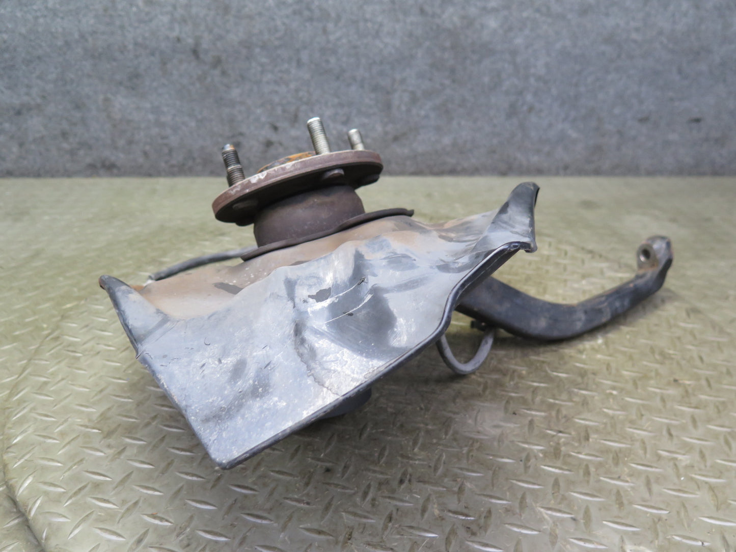 02-10 Lexus SC430 Front Right Side Spindle Knuckle Wheel Hub Bearing 104K OEM