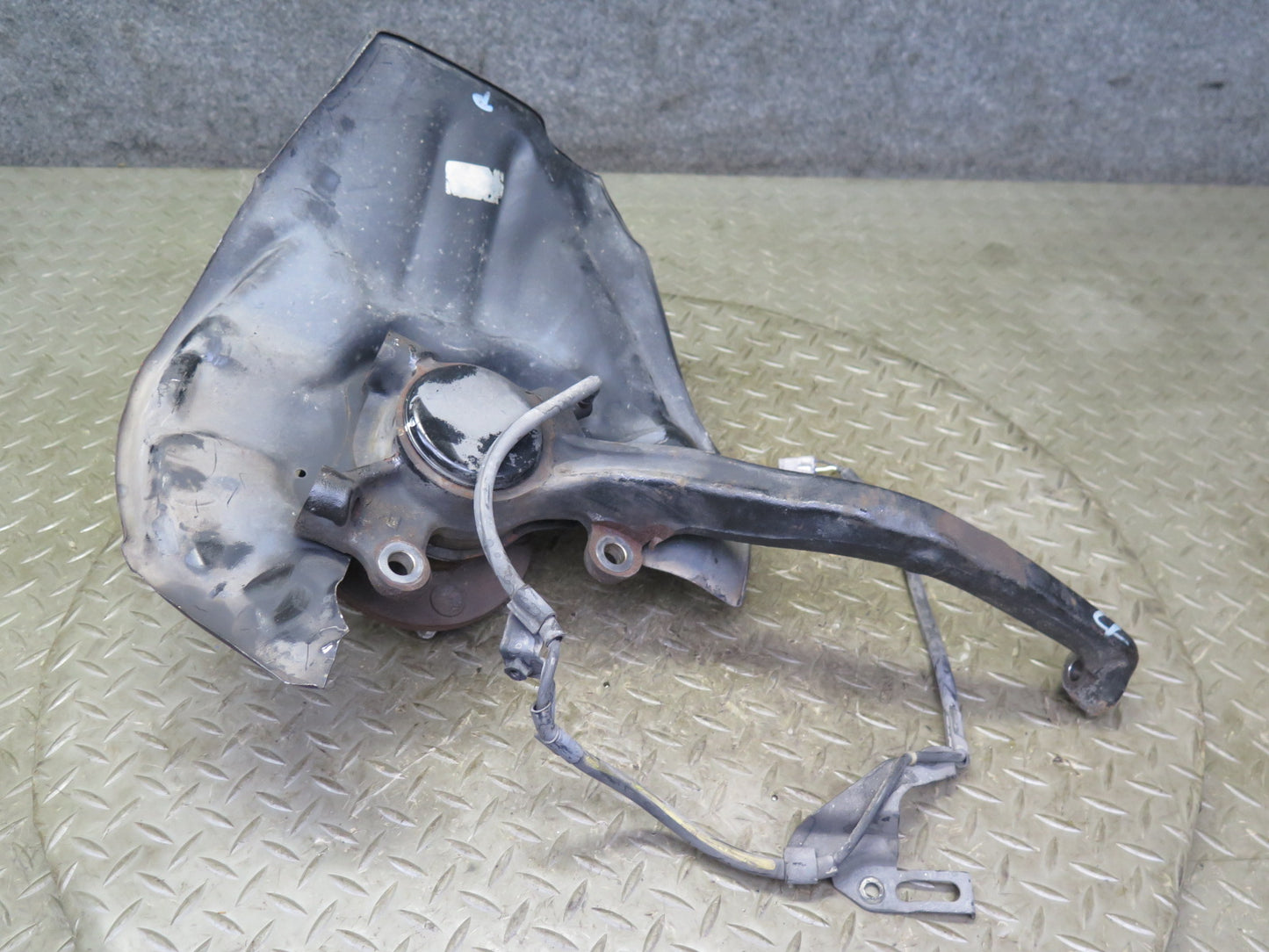 02-10 Lexus SC430 Front Right Side Spindle Knuckle Wheel Hub Bearing 104K OEM