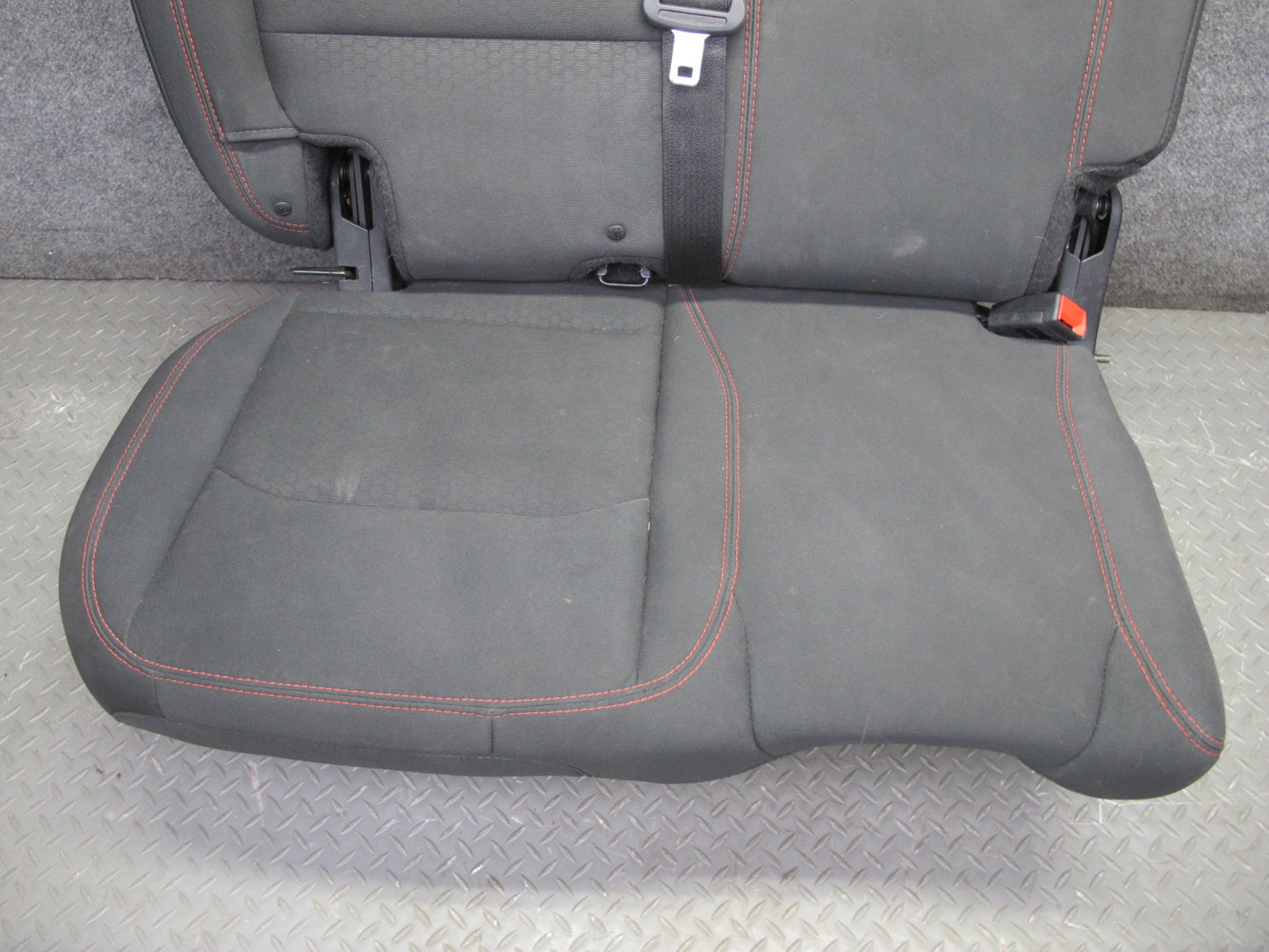 18-19 Jeep Wrangler Rubicon 4-DOOR RED Stiches Front & Rear Cloth Seat Set OEM