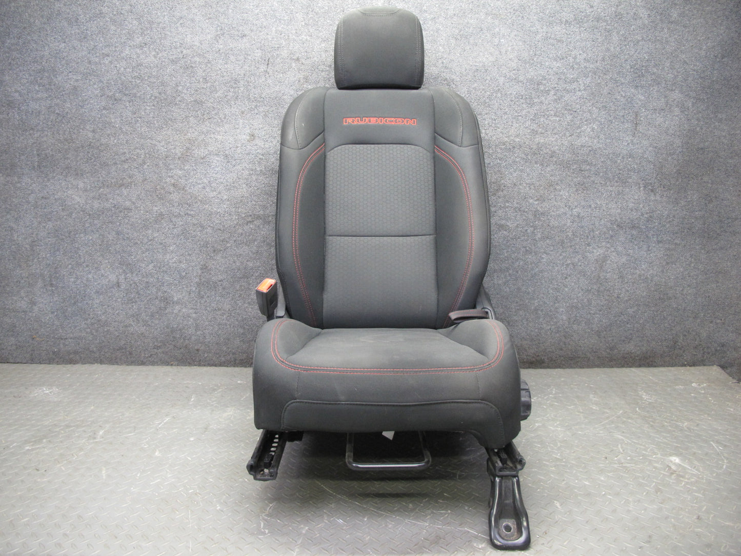 18-19 Jeep Wrangler Rubicon 4-DOOR RED Stiches Front & Rear Cloth Seat Set OEM