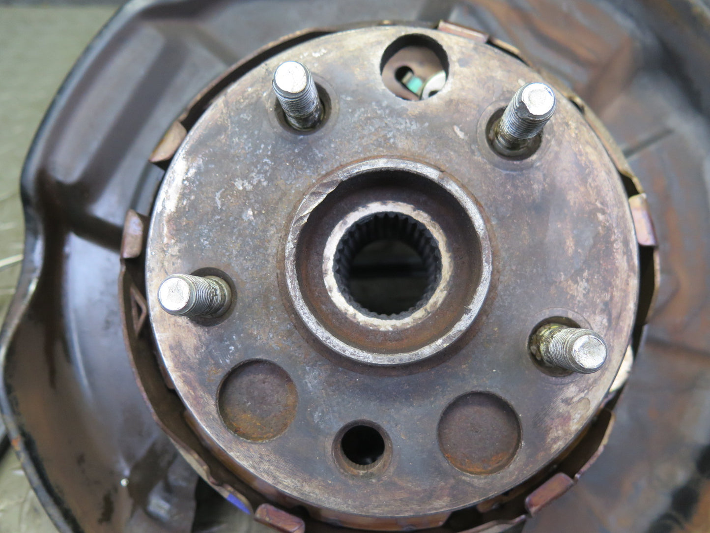 02-10 Lexus SC430 Rear Left Driver Side Spindle Knuckle Wheel Hub Bearing OEM