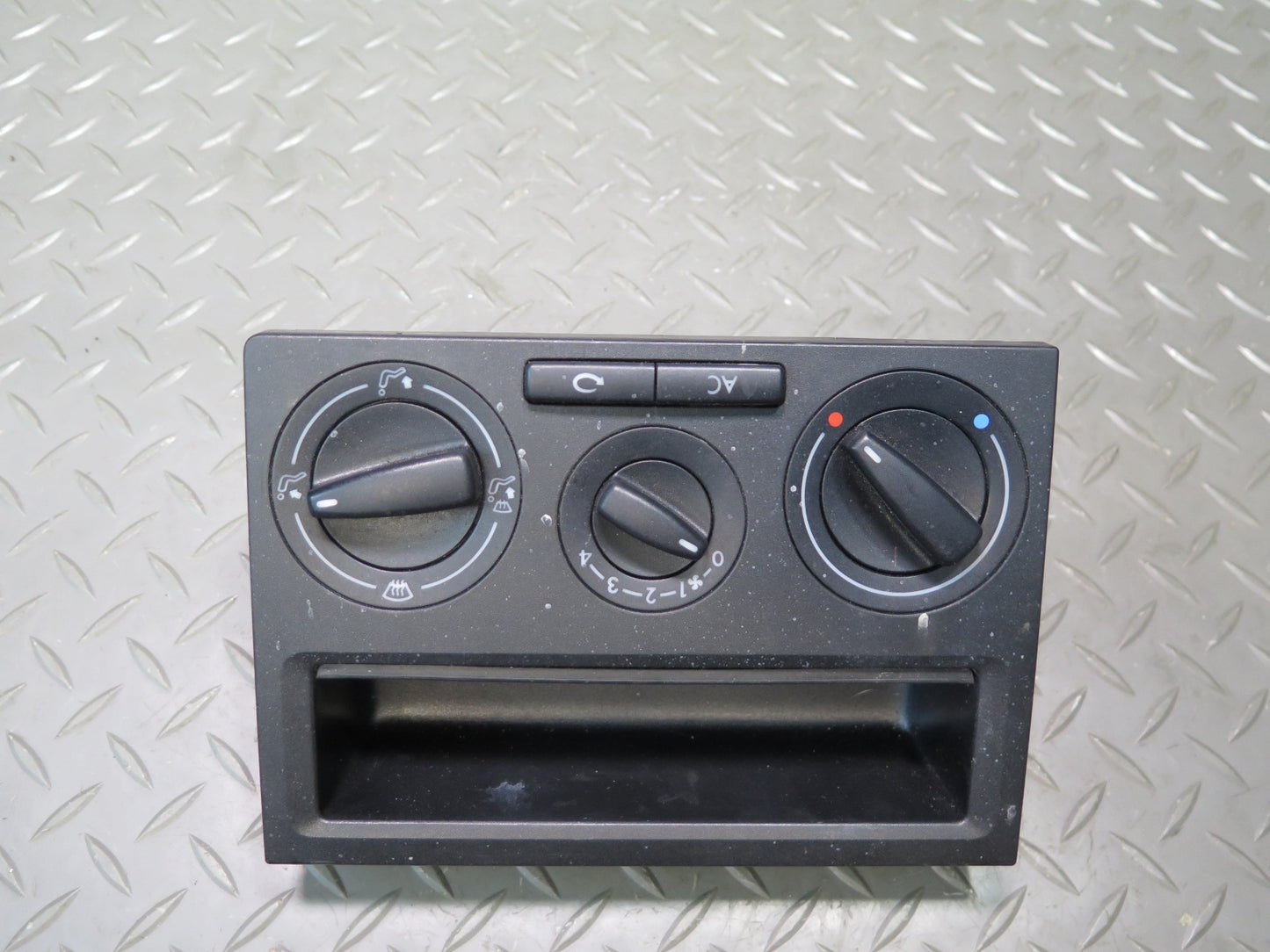 01-02 VW Eurovan T4 Manual A/C Heater Climate Control Switch Panel W/ Bezel OEM