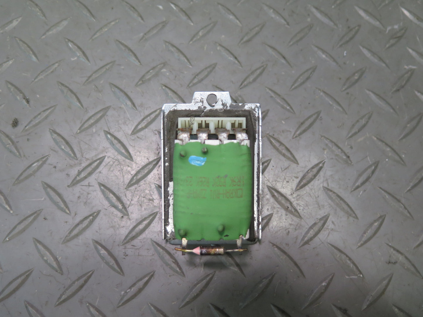 99-03 VW Eurovan T4 Front A/C Heater Blower Motor Fan Resistor 701959263A OEM