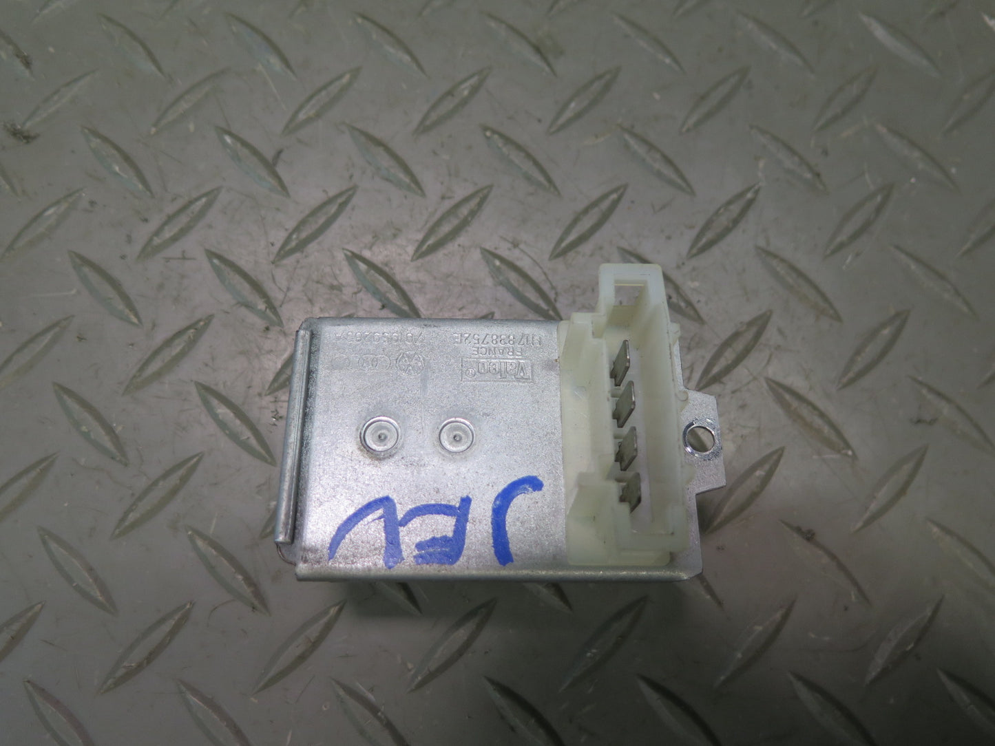 99-03 VW Eurovan T4 Front A/C Heater Blower Motor Fan Resistor 701959263A OEM