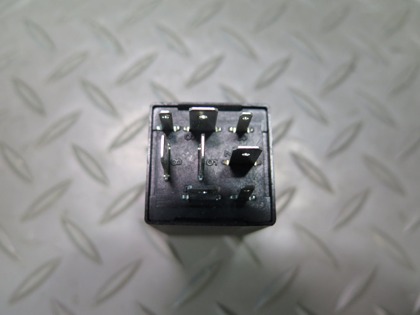 01-03 VW Eurovan T4 A/C Air Condition Fuse Relay Module 701959141B OEM