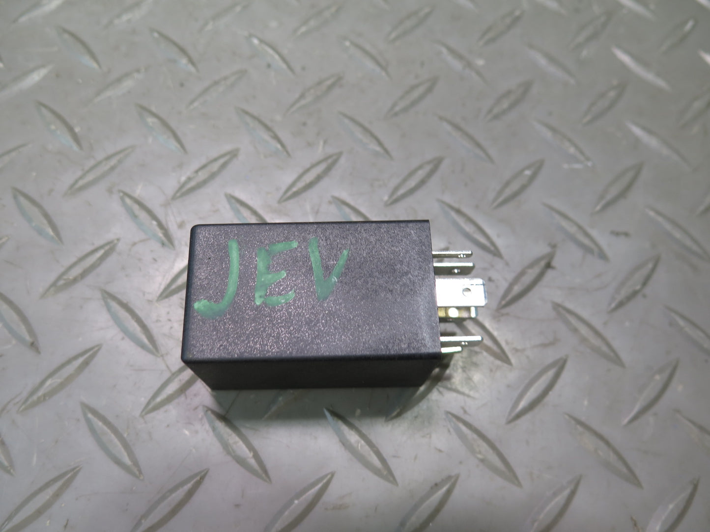 01-03 VW Eurovan T4 A/C Air Condition Fuse Relay Module 701959141B OEM