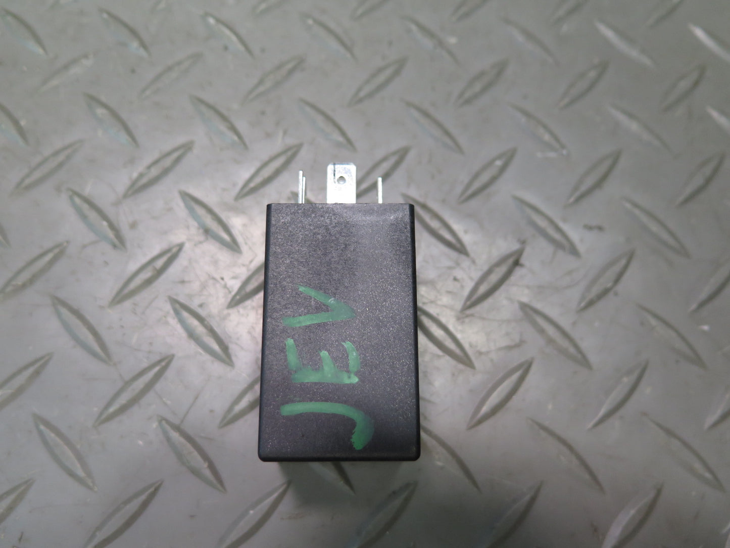 01-03 VW Eurovan T4 A/C Air Condition Fuse Relay Module 701959141B OEM