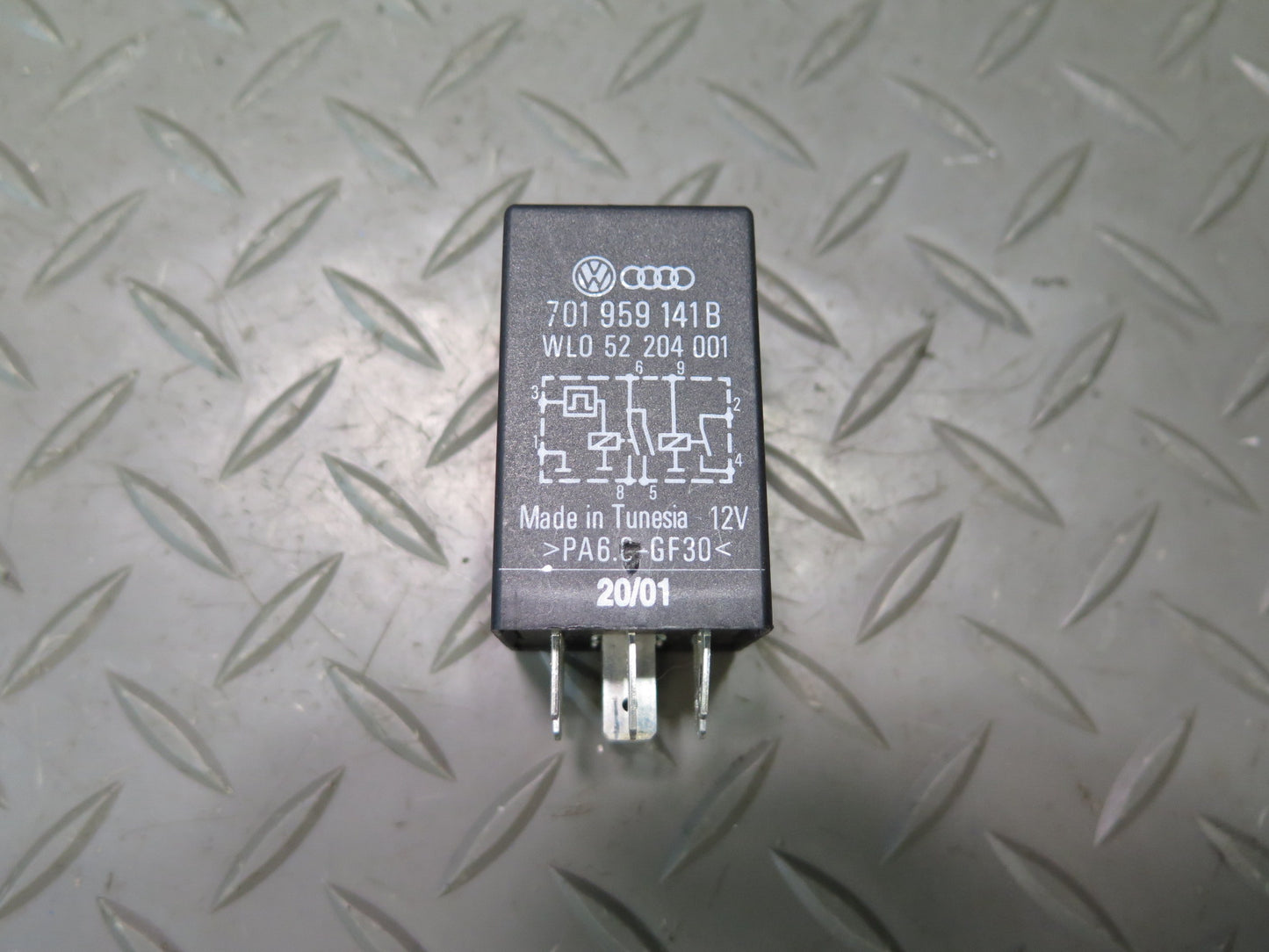 01-03 VW Eurovan T4 A/C Air Condition Fuse Relay Module 701959141B OEM