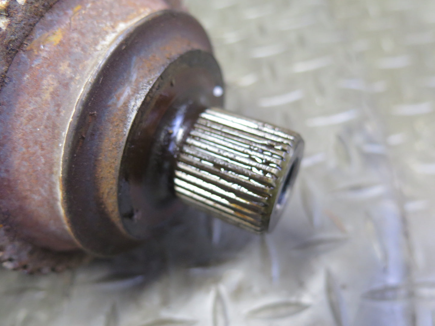 01-03 VW Eurovan T4 2.8L Front Right Suspension Axle Shaft 7D0407271A OEM