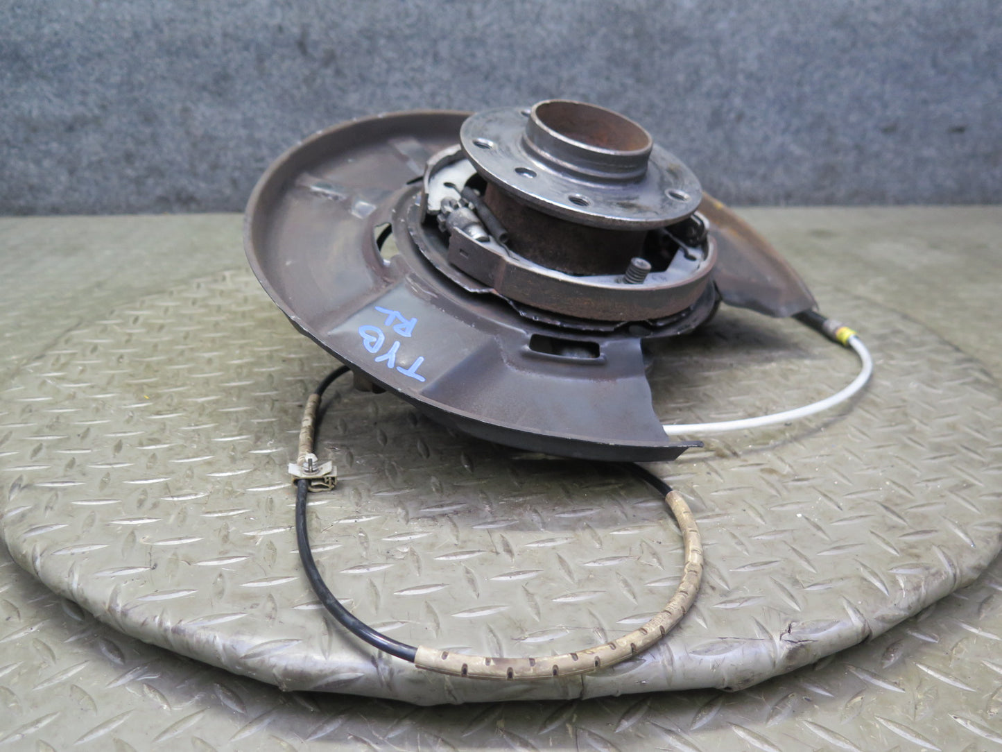 07-13 BMW E90 E92 E93 335i RWD Rear Left Spindle Knuckle Wheel Hub Bearing OEM