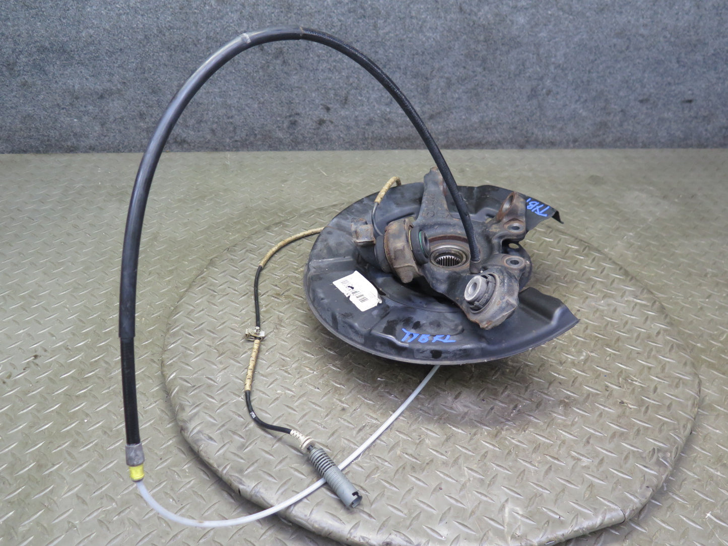 07-13 BMW E90 E92 E93 335i RWD Rear Left Spindle Knuckle Wheel Hub Bearing OEM