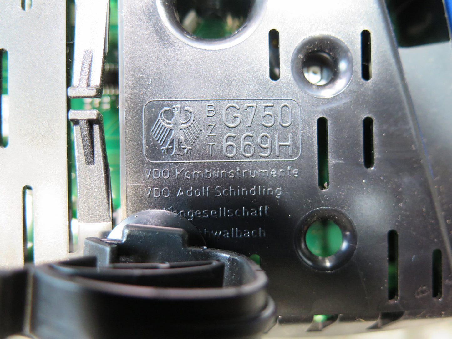 01-03 VW Eurovan T4 Instrument Cluster Gauge Speedometer 7D0920902T OEM