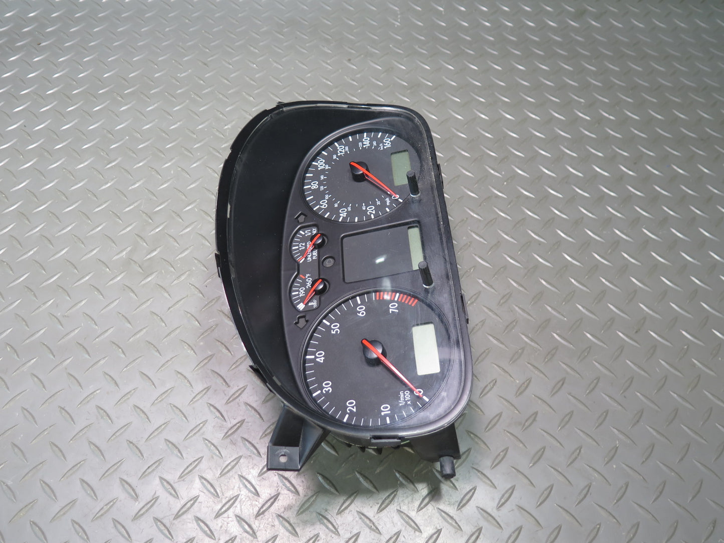 01-03 VW Eurovan T4 Instrument Cluster Gauge Speedometer 7D0920902T OEM