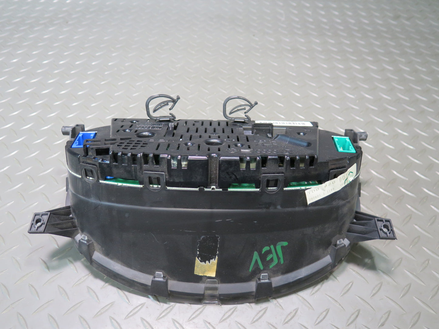 01-03 VW Eurovan T4 Instrument Cluster Gauge Speedometer 7D0920902T OEM