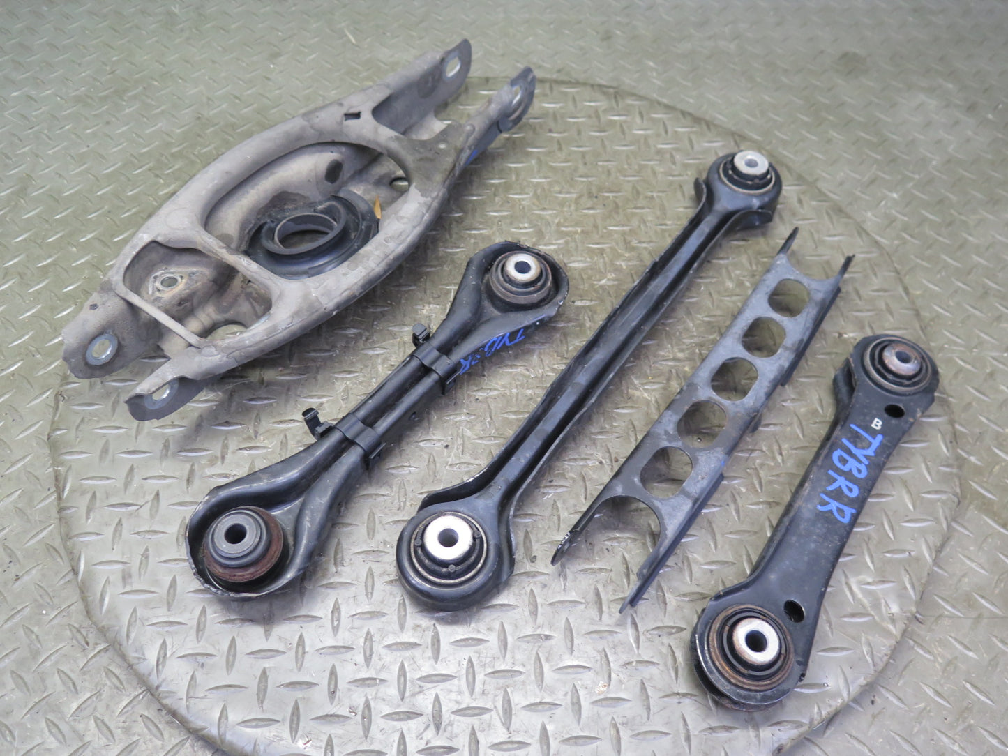 07-13 BMW E92 E93 335i Set of 5 Rear Right Suspension Control Arm OEM