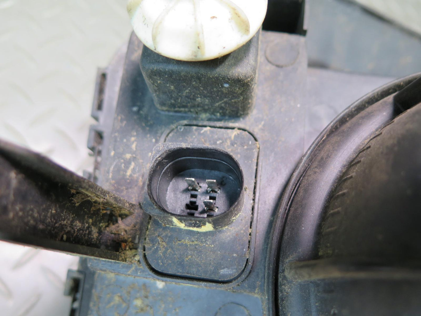 99-03 VW Eurovan T4 Front Left Driver Side Halogen Headlight Lamp OEM