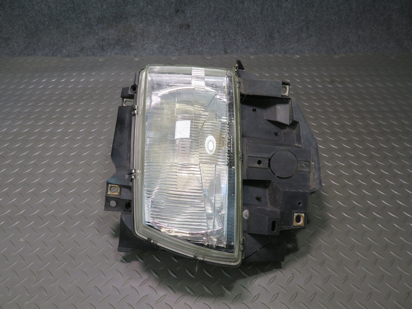 99-03 VW Eurovan T4 Front Left Driver Side Halogen Headlight Lamp OEM