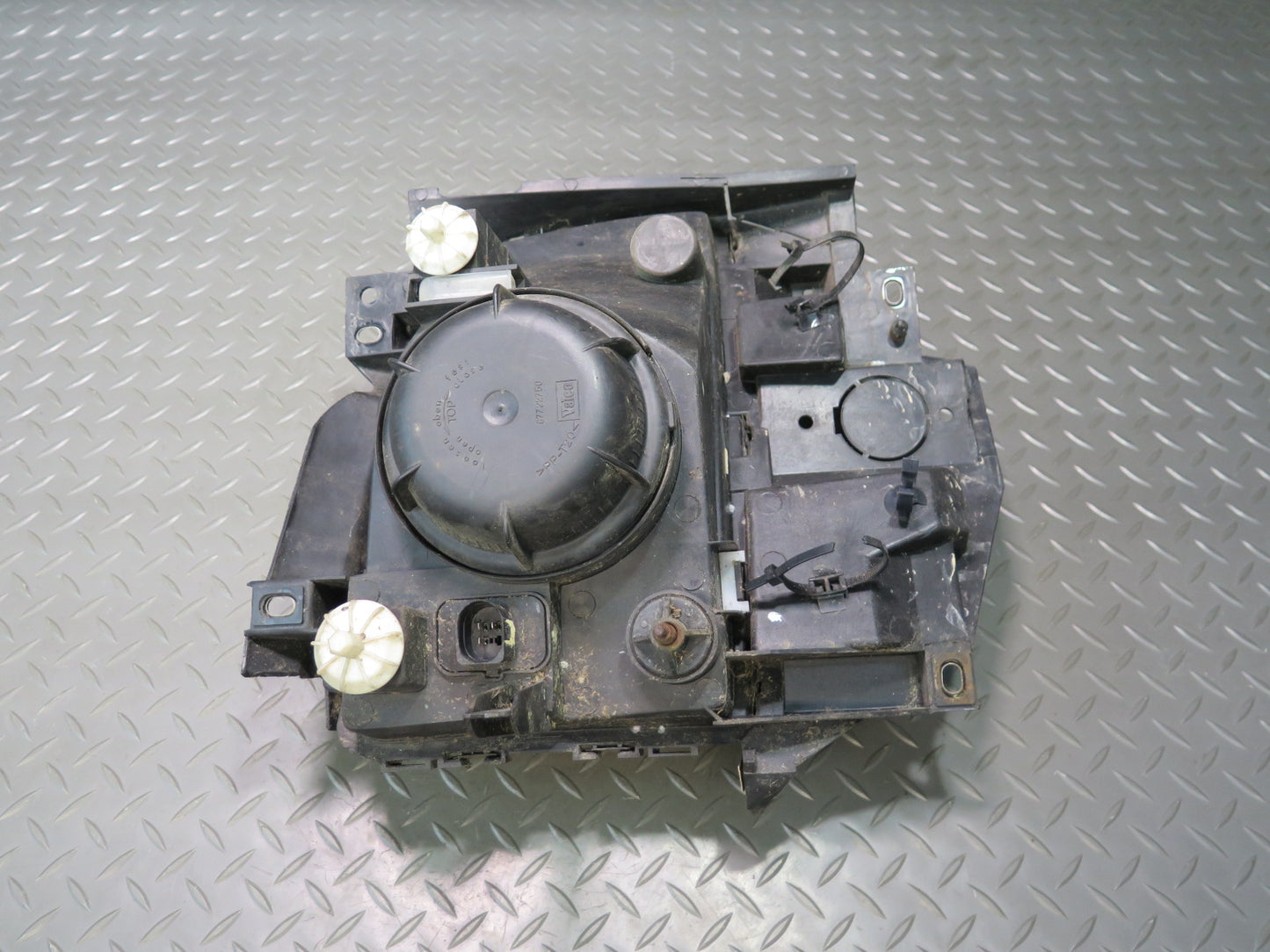 99-03 VW Eurovan T4 Front Left Driver Side Halogen Headlight Lamp OEM