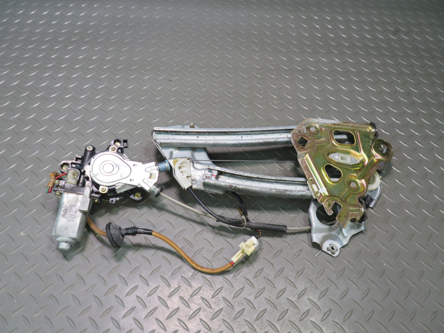 02-10 Lexus Z40 SC430 Rear Left Quarter Window Regulator w Motor 104K OEM