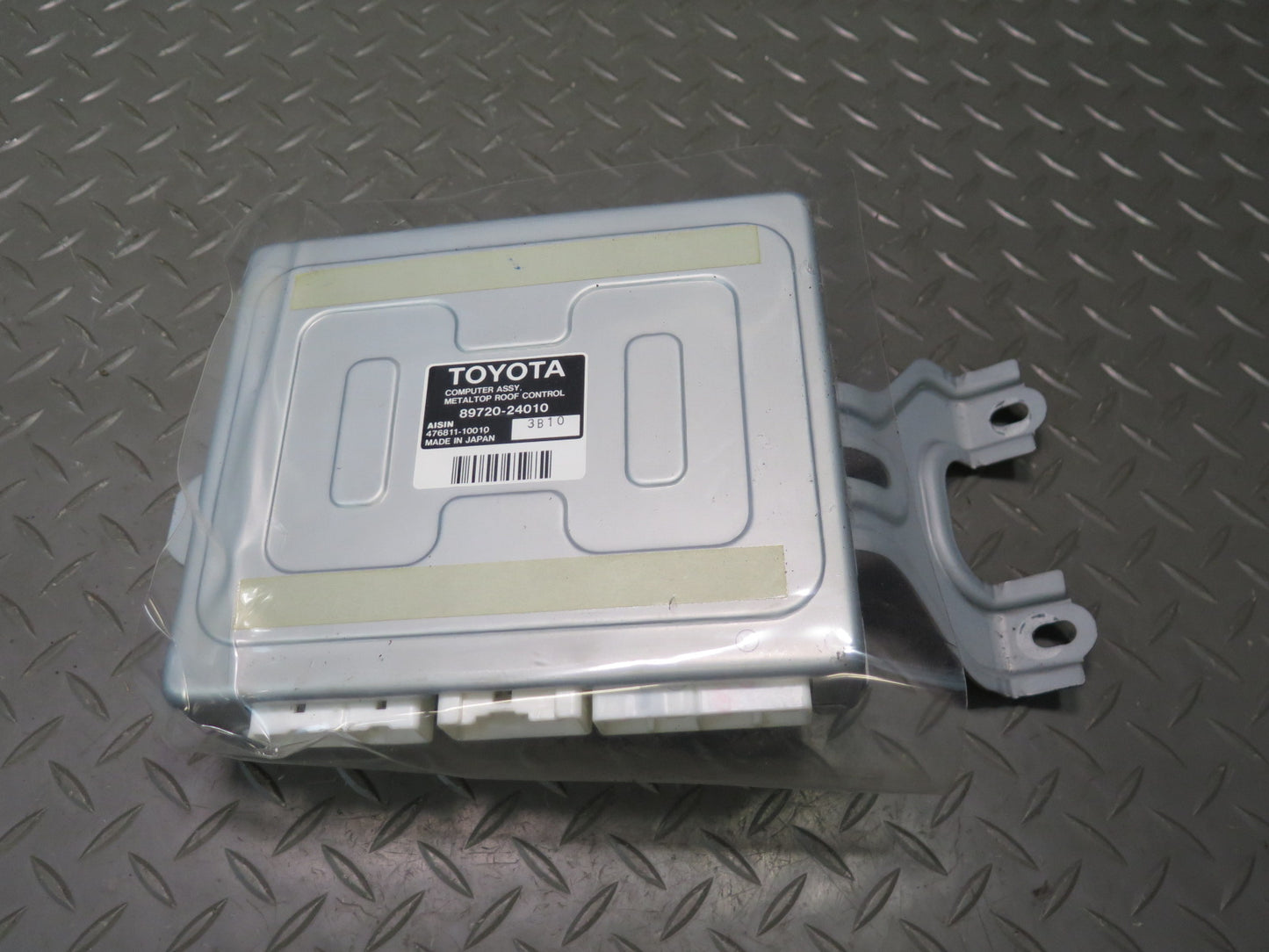 02-08 Lexus Z40 SC430 Convertible TOP Roof Control Module 89720-24010 OEM