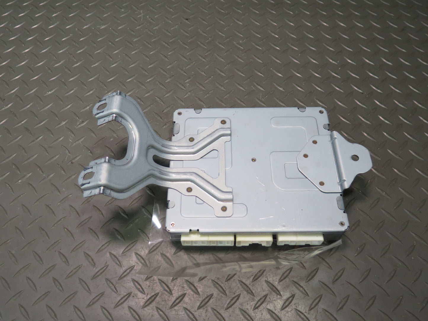 02-08 Lexus Z40 SC430 Convertible TOP Roof Control Module 89720-24010 OEM