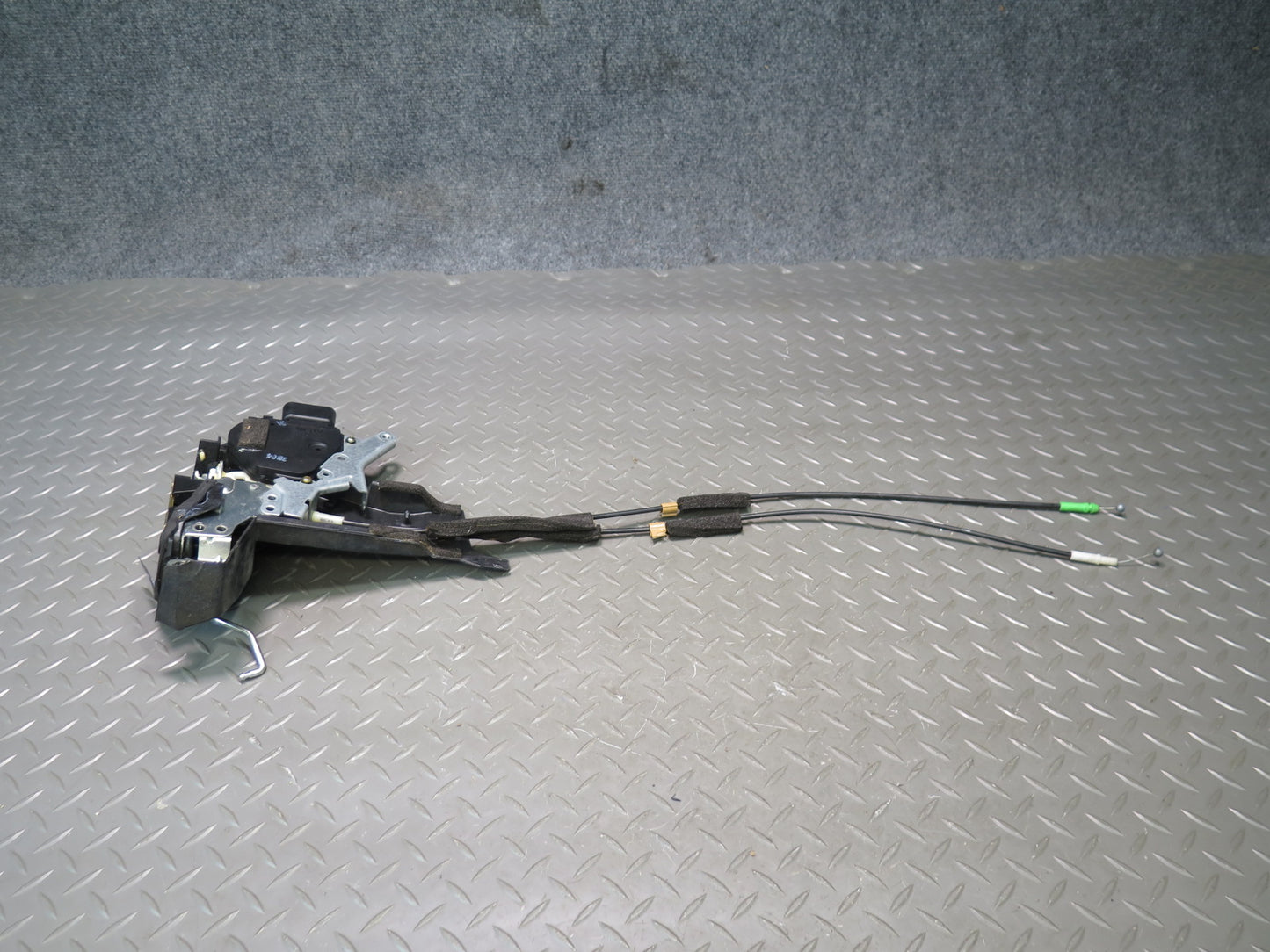 02-10 Lexus Z40 SC430 Right Passenger Door Lock Latch Actuator OEM