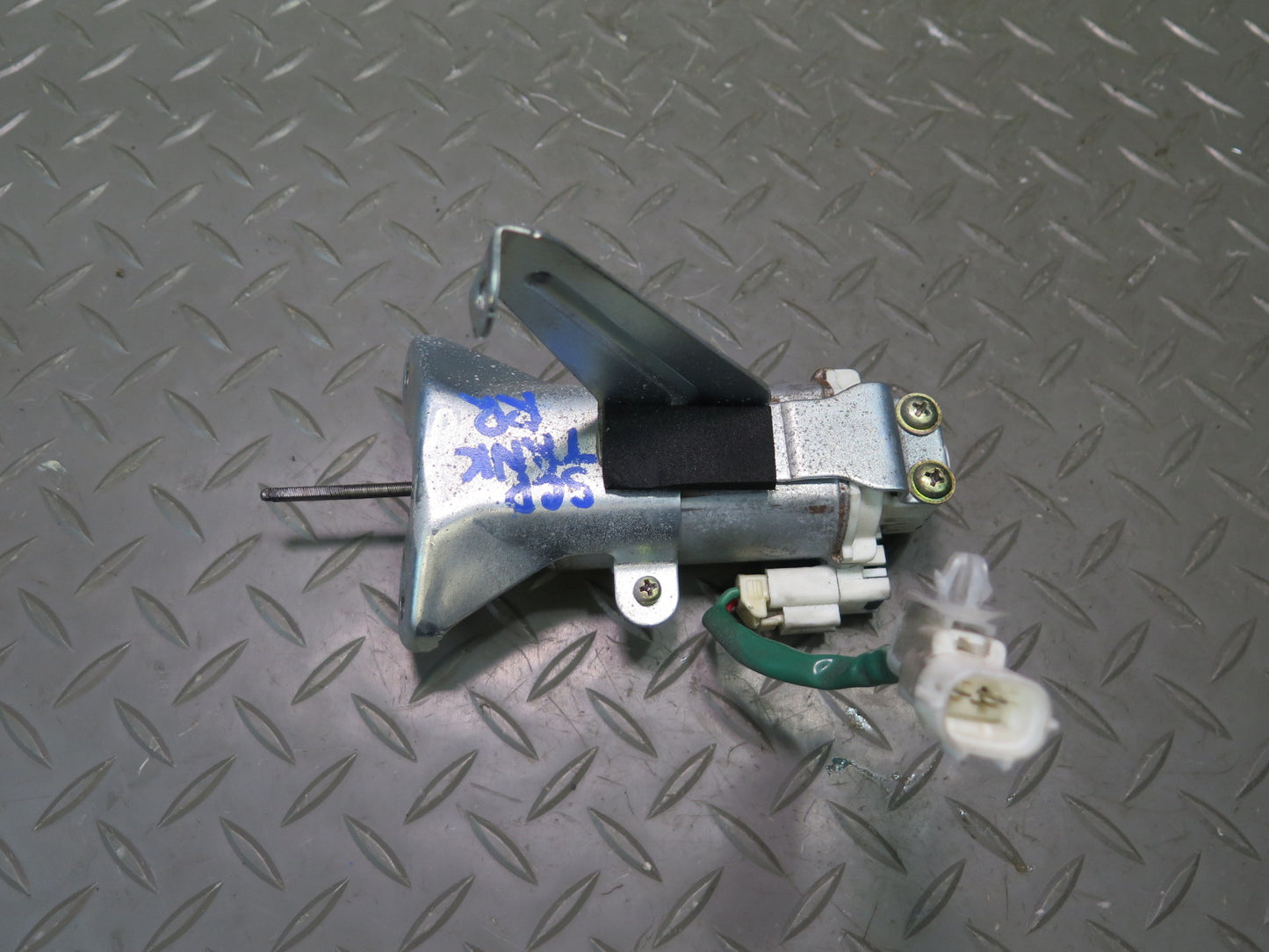 02-10 Lexus Z40 SC430 Set of 2 Rear Right Trunk Hinge Drive Gear Motor OEM