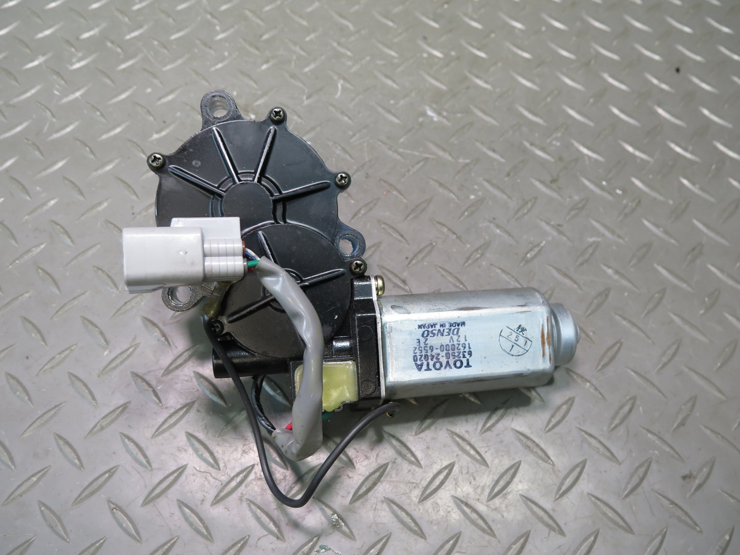 02-10 Lexus Z40 SC430 Set of 2 Rear Right Trunk Hinge Drive Gear Motor OEM