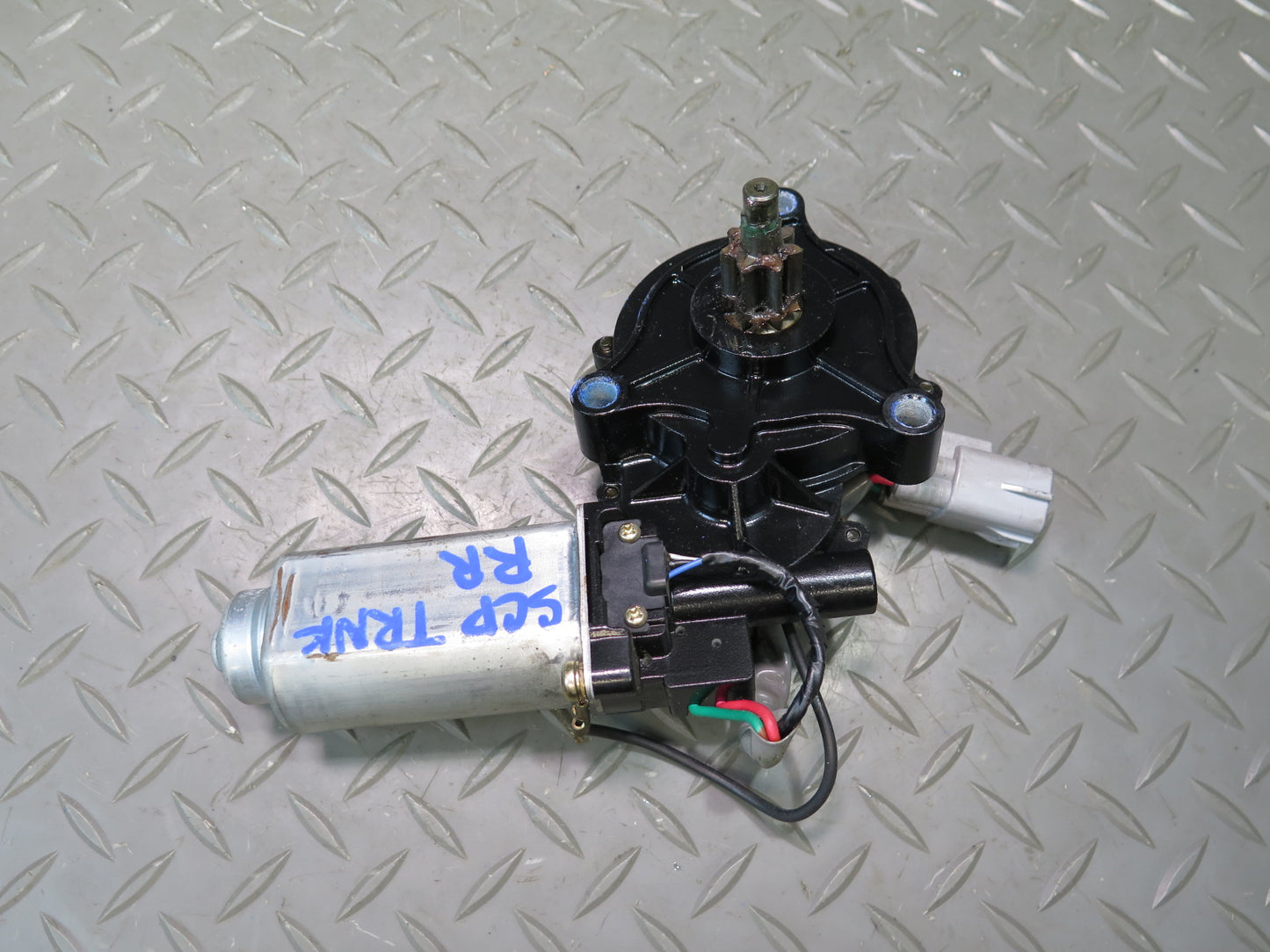 02-10 Lexus Z40 SC430 Set of 2 Rear Right Trunk Hinge Drive Gear Motor OEM