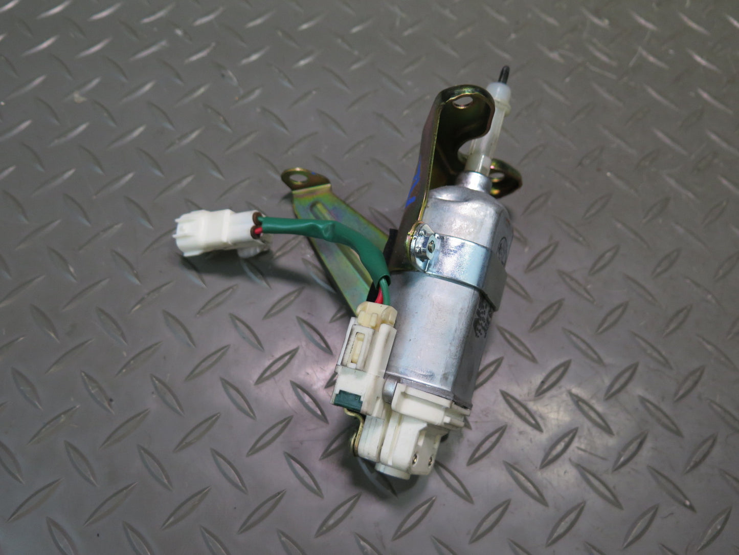 02-10 Lexus Z40 SC430 Set of 2 Rear Left Trunk Hinge Drive Gear Motor OEM