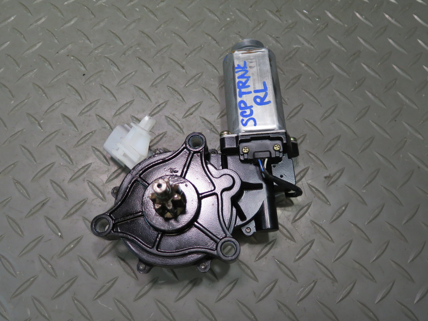 02-10 Lexus Z40 SC430 Set of 2 Rear Left Trunk Hinge Drive Gear Motor OEM