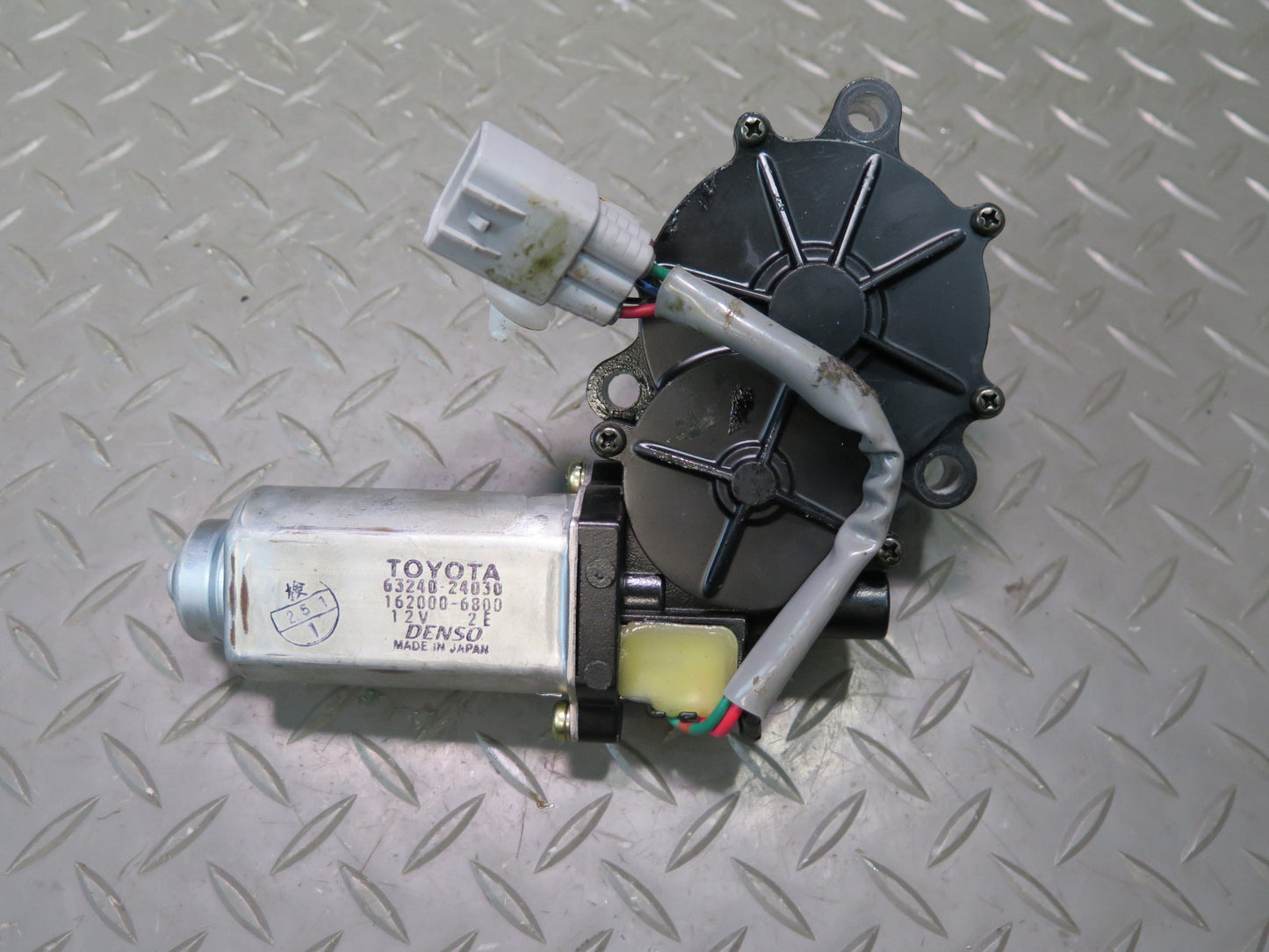 02-10 Lexus Z40 SC430 Set of 2 Rear Left Trunk Hinge Drive Gear Motor OEM