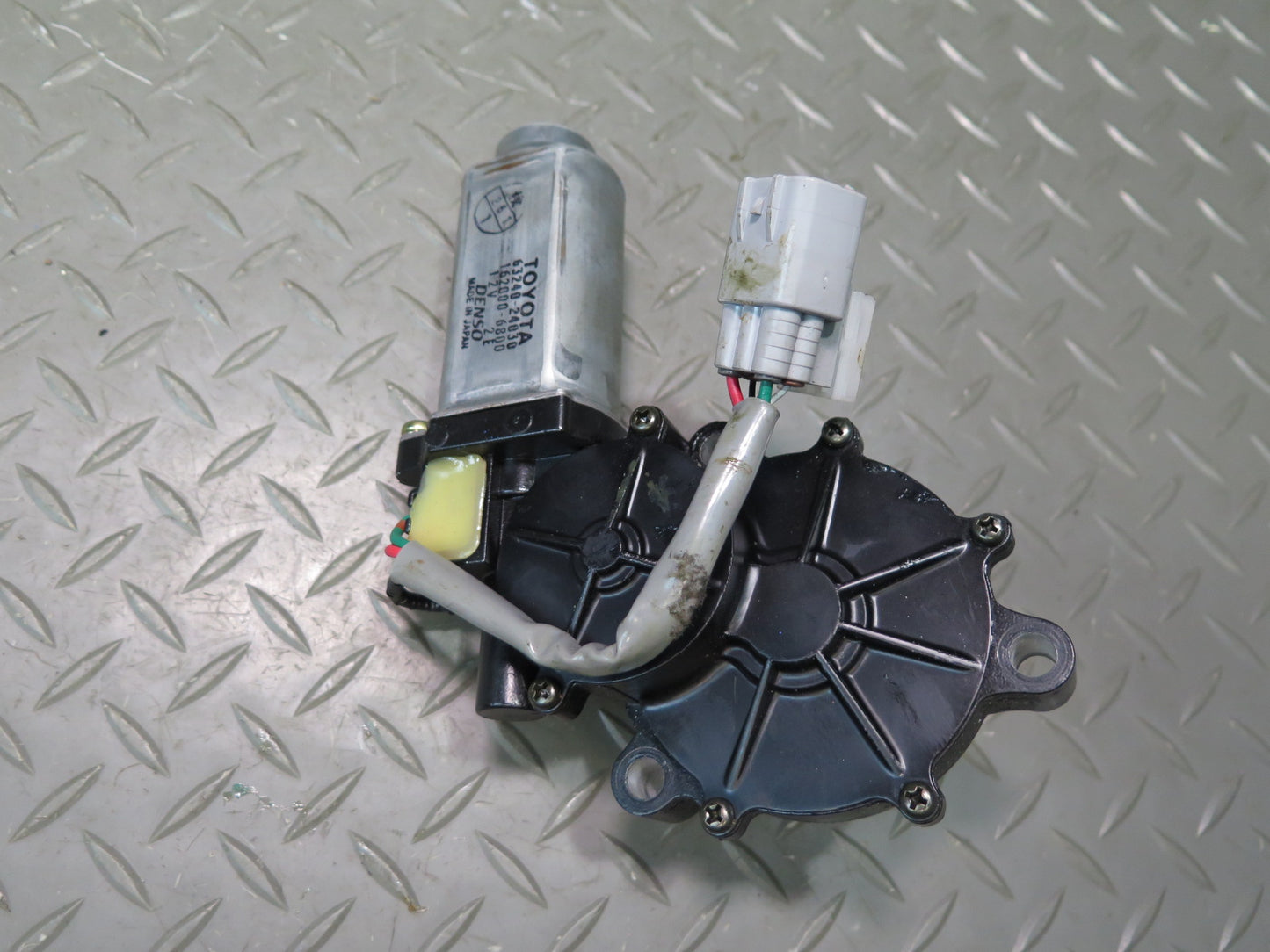 02-10 Lexus Z40 SC430 Set of 2 Rear Left Trunk Hinge Drive Gear Motor OEM