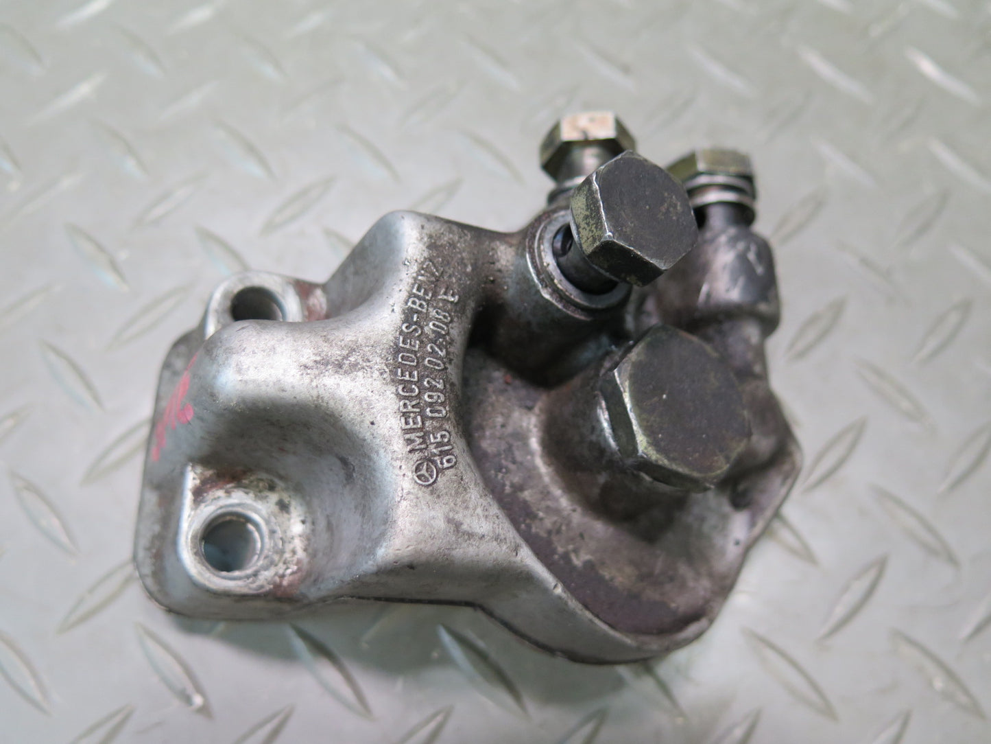 81-83 Mercedes W123 240D Fuel Filter Housing Mount Bracket 6150920208 OEM