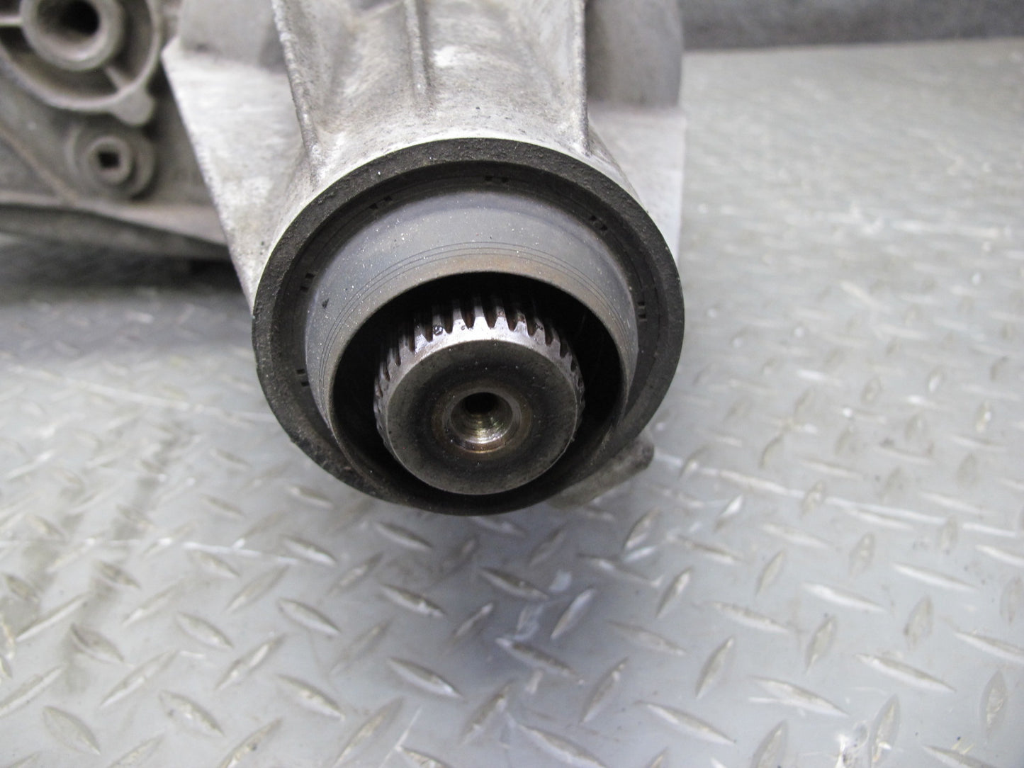 2007-2014 Cadillac Escalade 6.2L AWD Transfer Case Box 24246762 148k Miles