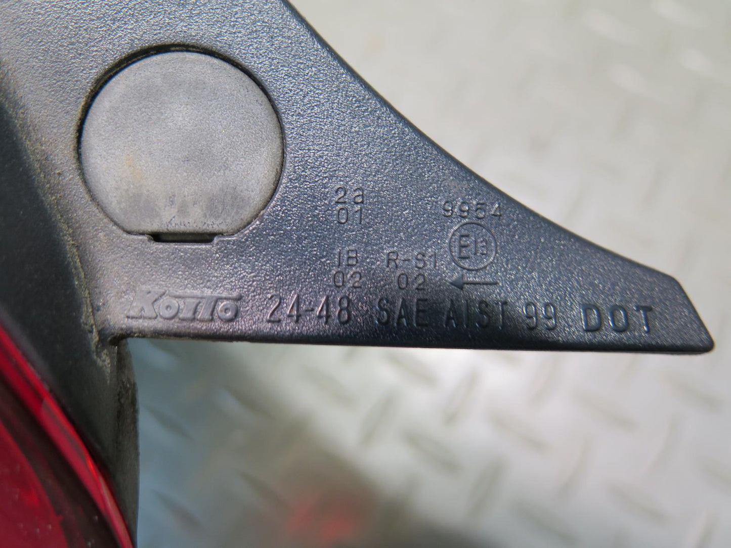 02-05 Lexus Z40 SC430 Rear Left Tail Light Lamp OEM