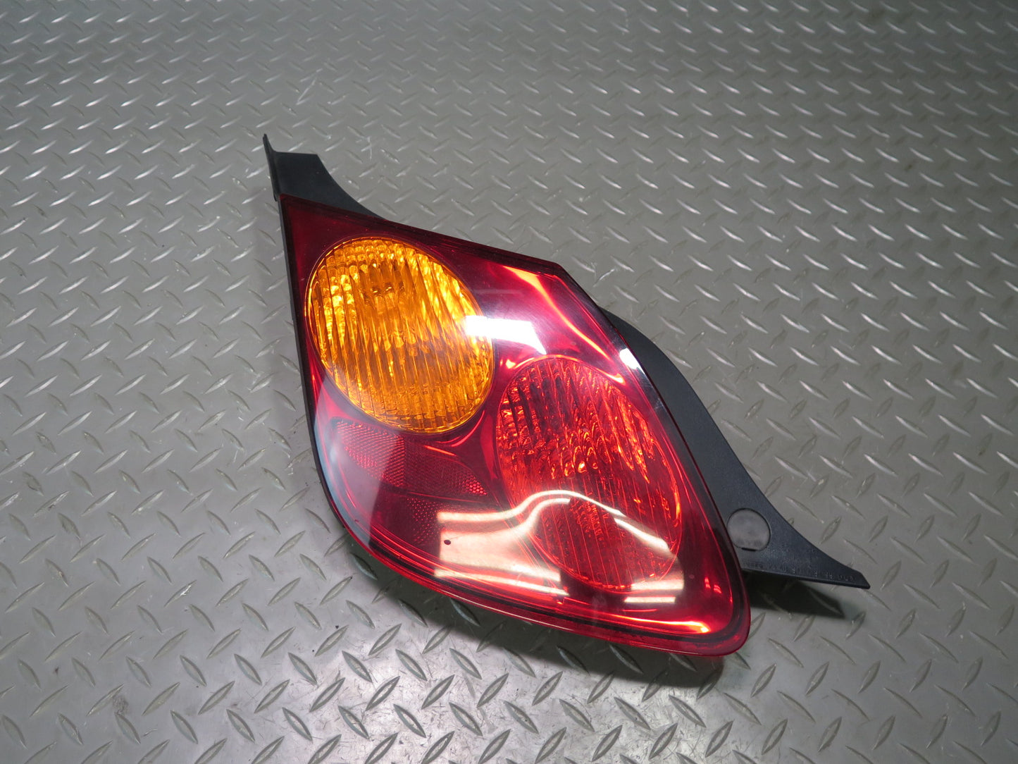 02-05 Lexus Z40 SC430 Rear Left Tail Light Lamp OEM