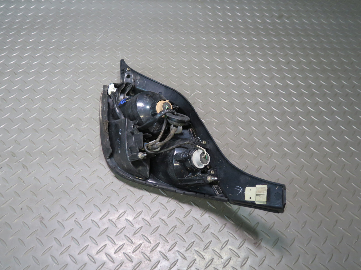 02-05 Lexus Z40 SC430 Rear Left Tail Light Lamp OEM