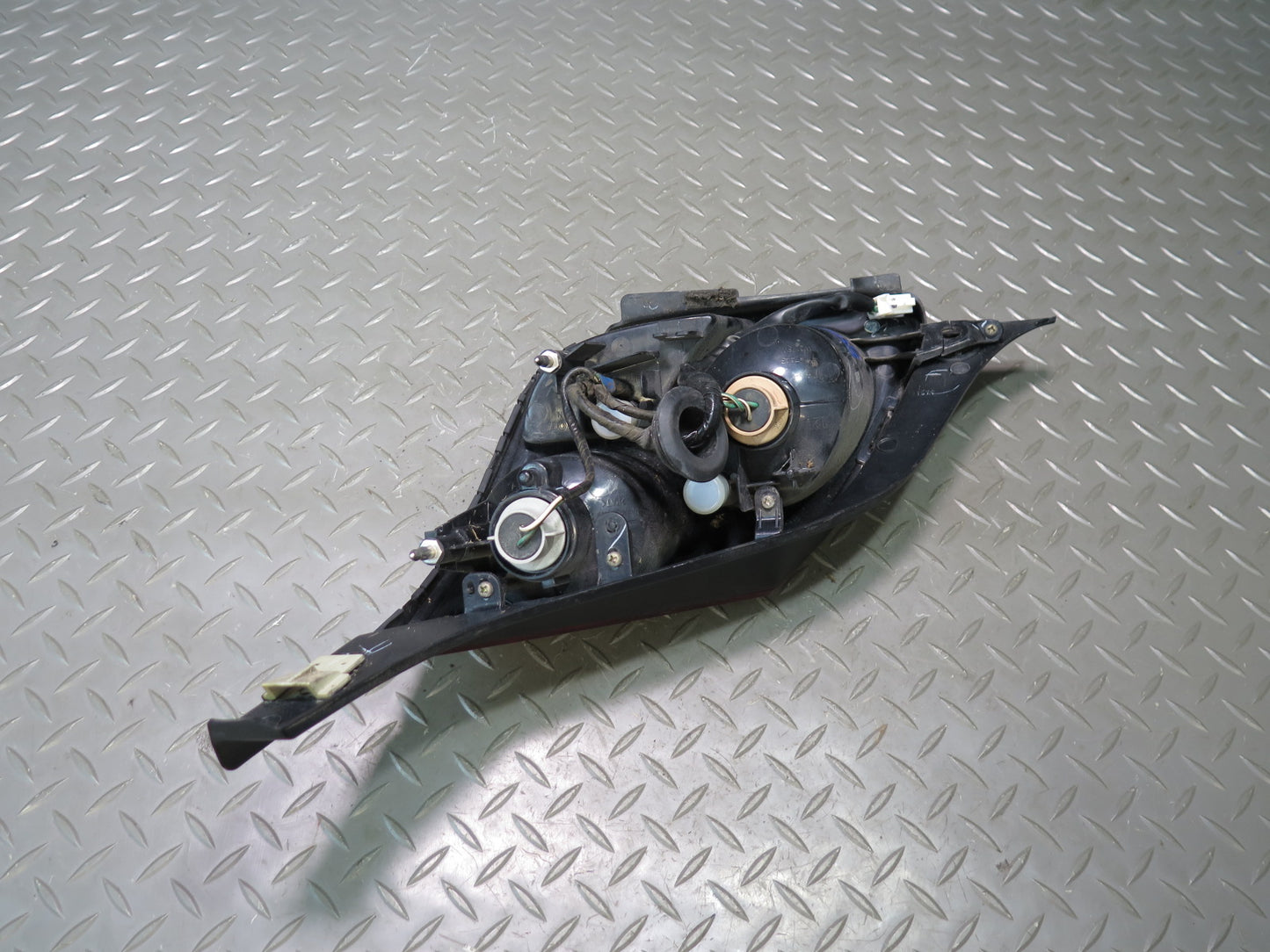 02-05 Lexus Z40 SC430 Rear Left Tail Light Lamp OEM