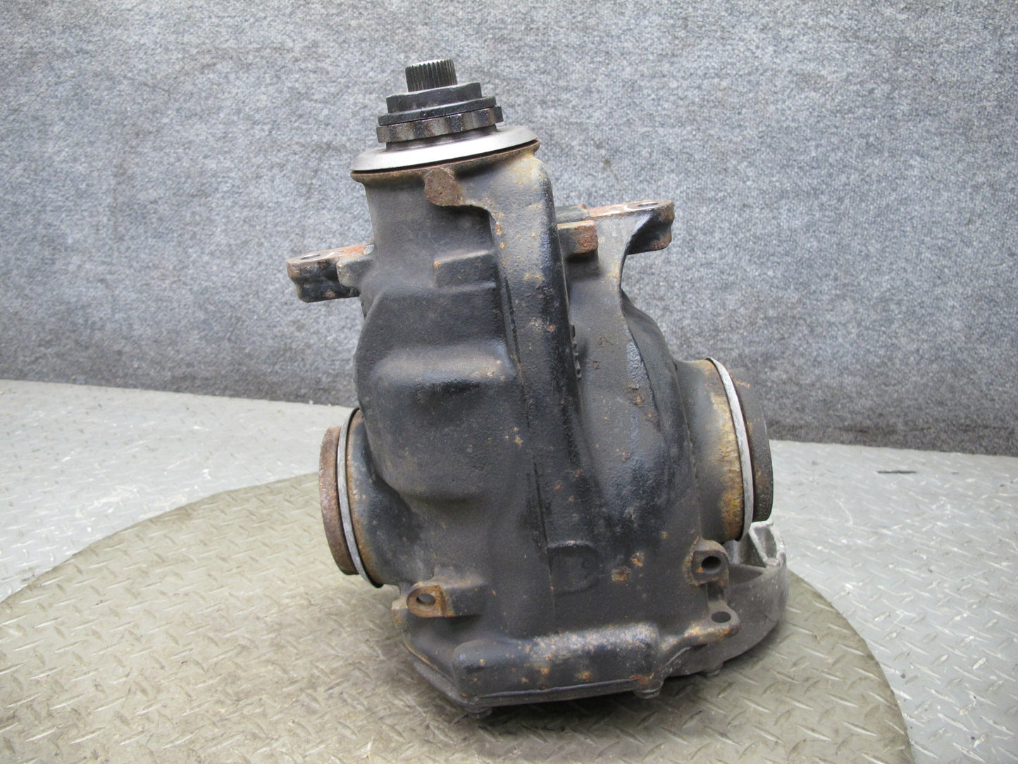 11-13 BMW E93 335i M/T Convertible Rear Differential Carrier 3.15 Ratio 107k OEM