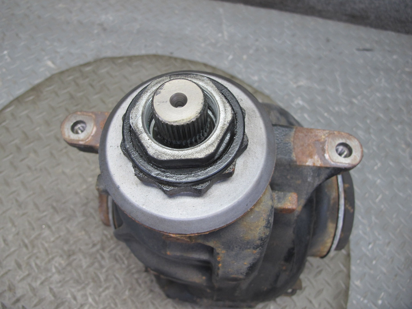 11-13 BMW E93 335i M/T Convertible Rear Differential Carrier 3.15 Ratio 107k OEM