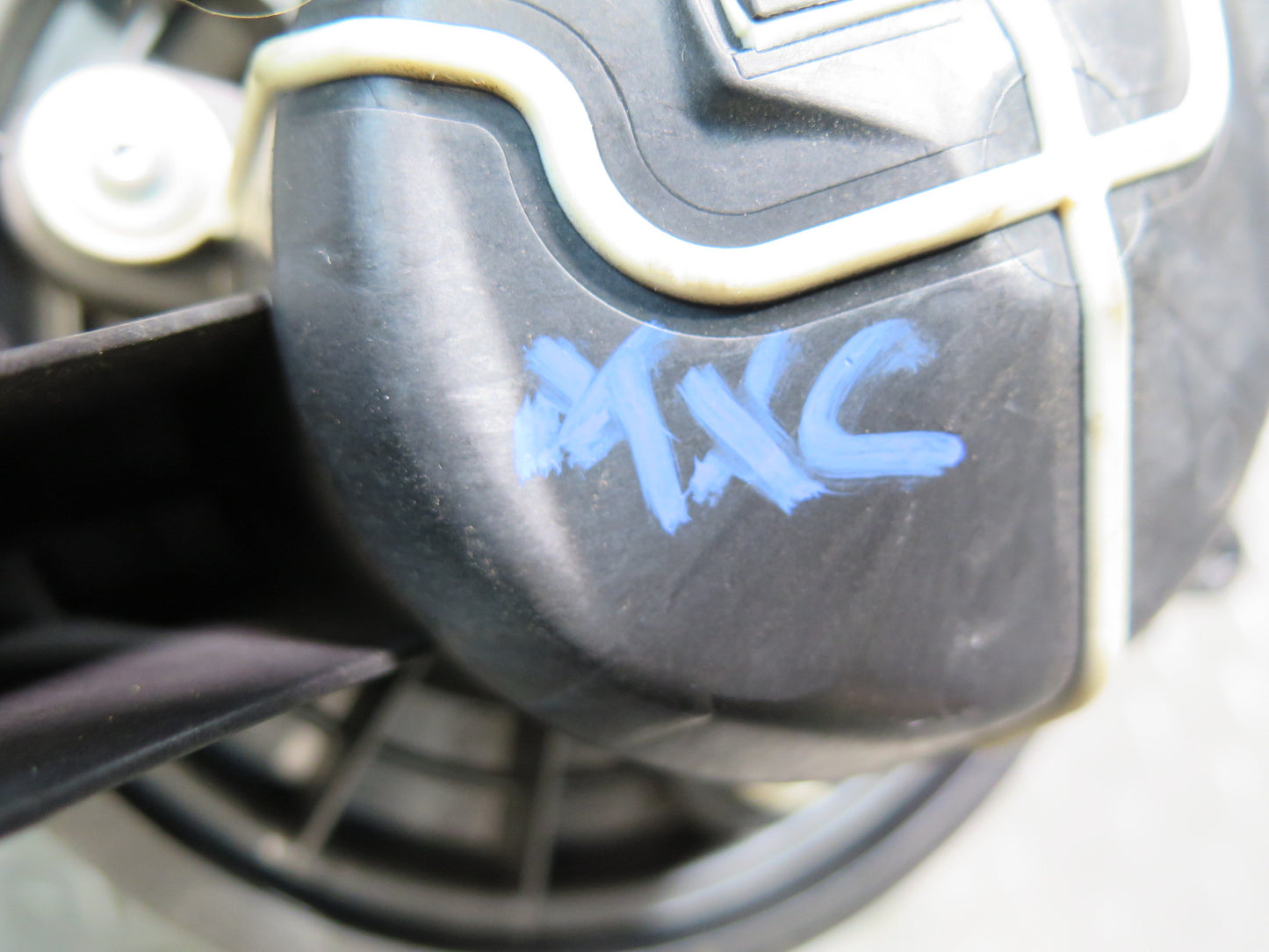 07-13 Mini Cooper R55 R56 R57 R58 R59 A/C Heater Blower Motor Fan 3422644 OEM