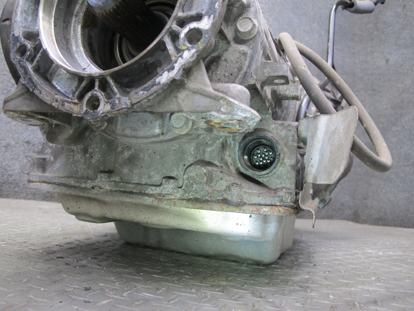 2013-2014 Cadillac Escalade AWD 6.2L 6L80 A/T Automatic Transmission 148k Miles